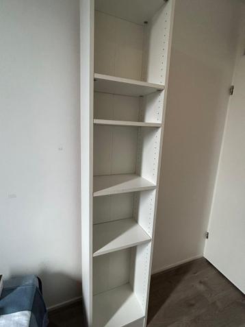 Witte IKEA boekenkast (BILLY stijl) -40x202cm - afbeelding 2 Witte IKEA boekenkast (BILLY stijl) -40x202cm - afbeelding 2