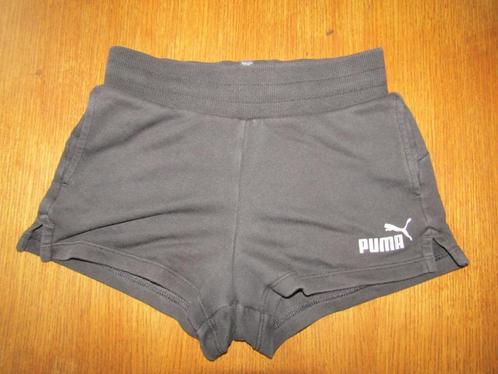 Puma korte broek maat 152 /158 sport broek, Kinderen en Baby's, Kinderkleding | Maat 152, Zo goed als nieuw, Meisje, Broek, Ophalen of Verzenden