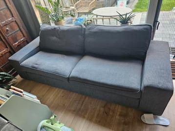 Ikea Kivik 2-zitsbank en poef Gunnared Middengrijs - afbeelding 2 Ikea Kivik 2-zitsbank en poef Gunnared Middengrijs - afbeelding 2