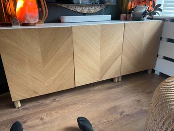 Ruime IKEA BESTÅ kast eiken – tv-meubel / speelgoedkast - afbeelding 4 Ruime IKEA BESTÅ kast eiken – tv-meubel / speelgoedkast - afbeelding 4