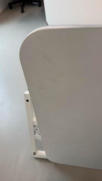 Ikea Bekant Bureau - Gebruikt - afbeelding 2 Ikea Bekant Bureau - Gebruikt - afbeelding 2