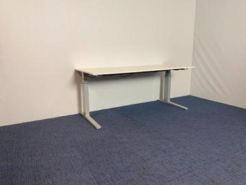 25 x Zit/sta bureau Bene (elektrisch), wit blad, 180 x 80 - afbeelding 4 25 x Zit/sta bureau Bene (elektrisch), wit blad, 180 x 80 - afbeelding 4