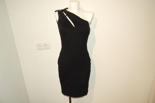 Pierre Balmain zwarte jurk schuine halslijn met opening It42, Kleding | Dames, Jurken, Zo goed als nieuw, Maat 36 (S), Zwart, Boven de knie