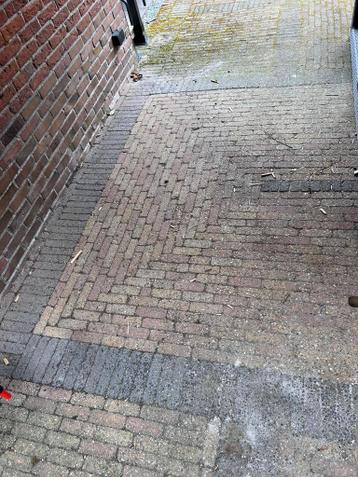 GRATIS Klinkers, ongeveer 30m2, ZSM OPHALEN