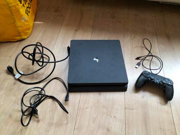 PlayStation 4 500GB + 1 Controller en alle bedrading 