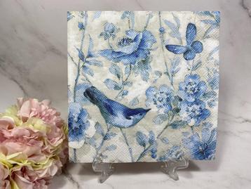 Ihr knutsel servetten blauwe bloemen en vogel nr 393  