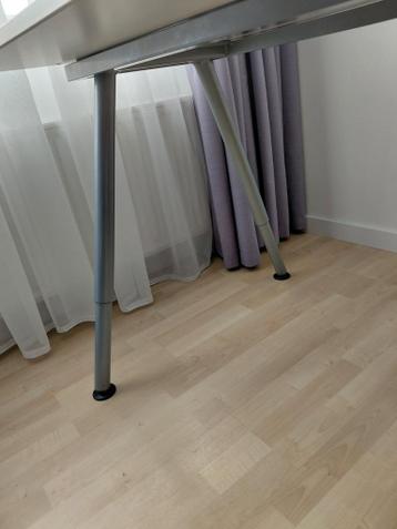 Wit Ikea Galant bureau 120x80 cm, in goede staat - afbeelding 7 Wit Ikea Galant bureau 120x80 cm, in goede staat - afbeelding 7