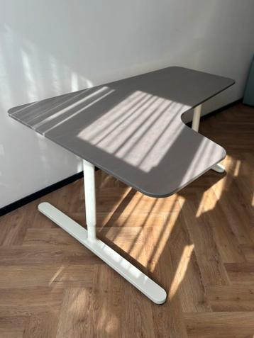 IKEA BEKANT Corner Desk | Nice Condition - afbeelding 2 IKEA BEKANT Corner Desk | Nice Condition - afbeelding 2