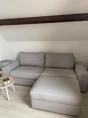 IKEA KIVIK 3-zitsbank + bijpassende voetenbank - afbeelding 1 IKEA KIVIK 3-zitsbank + bijpassende voetenbank - afbeelding 1