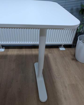 IKEA bureau BEKANT | wit | 140x80 cm | in hoogte verstelbaar - afbeelding 7 IKEA bureau BEKANT | wit | 140x80 cm | in hoogte verstelbaar - afbeelding 7