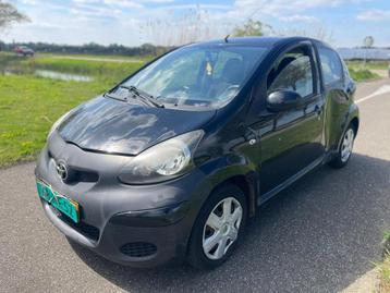 Toyota Aygo 1.0-12V Comfort Navigator Schade aan auto