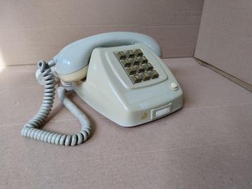 Oude PTT druktoets telefoon type T65-TDK