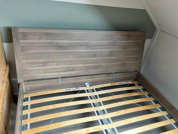 Ikea NYVOLL bedframe 160x200 incl lattenbodem - afbeelding 5 Ikea NYVOLL bedframe 160x200 incl lattenbodem - afbeelding 5