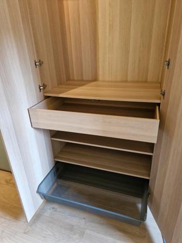 IKEA PAX Houten Kast 60cm Diep met Licht - afbeelding 3 IKEA PAX Houten Kast 60cm Diep met Licht - afbeelding 3