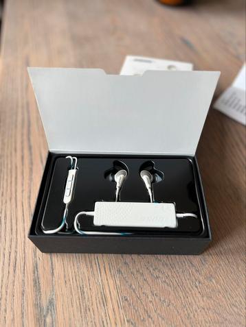 Bose QuietComfort 20 acoustic noise canceling in ear 