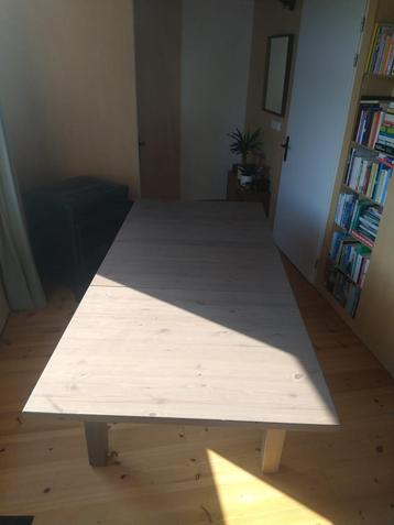 Uitschuifbare eettafel IKEA