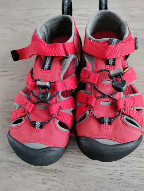 Keen sandalen maat 34 racing red waterschoenen, Kinderen en Baby's, Kinderkleding | Schoenen en Sokken, Gebruikt, Overige typen