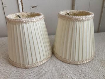 2x Brocante beige lampenkapjes - klemkapjes