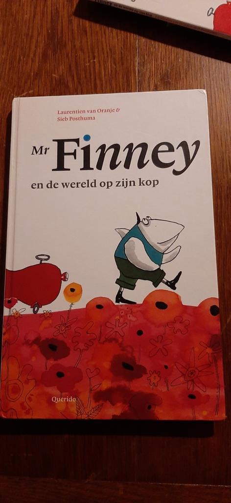Laurentien van Oranje - Mr. Finney en de wereld op zijn kop, Boeken, Kinderboeken | Jeugd | onder 10 jaar, Zo goed als nieuw, Ophalen of Verzenden