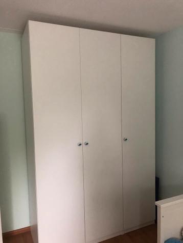 Ikea- kast Pax, 3-deurs met lades, roede en planken - afbeelding 2 Ikea- kast Pax, 3-deurs met lades, roede en planken - afbeelding 2
