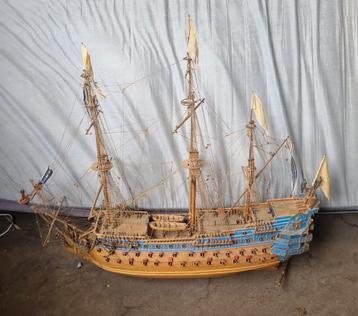 Vintage houten model Le Soleil Royal vlaggenschip   