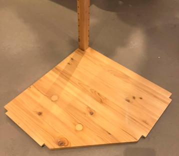 5 Ikea Ivar hoekplanken & 1 hoeksteun& metalen ophangpinnen - afbeelding 1 5 Ikea Ivar hoekplanken & 1 hoeksteun& metalen ophangpinnen - afbeelding 1
