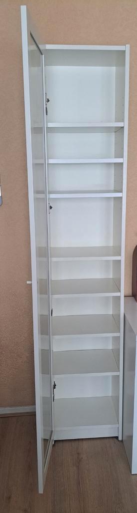 Ikea BILLY / OXBERG
Boekenkast met vitrinedeur, wit/glas - afbeelding 4 Ikea BILLY / OXBERG
Boekenkast met vitrinedeur, wit/glas - afbeelding 4