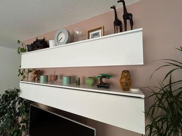 BESTÅ BURS Ikea TV bench and shelves, high-gloss white - afbeelding 4 BESTÅ BURS Ikea TV bench and shelves, high-gloss white - afbeelding 4