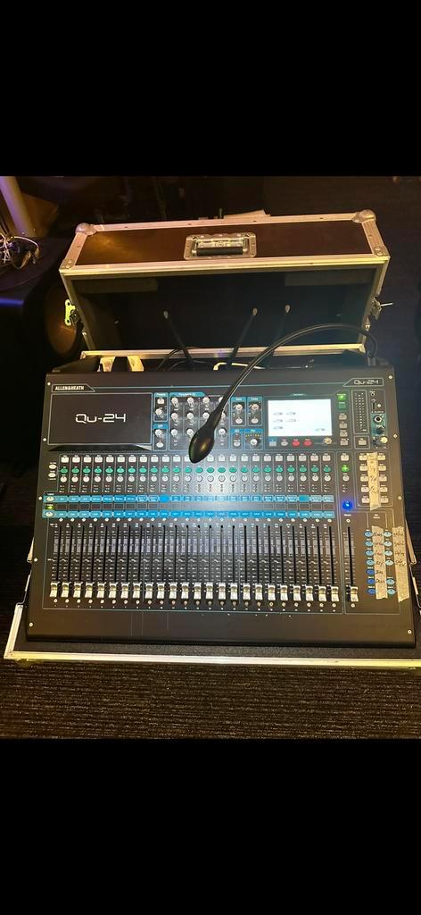 Allen & Heath QU-24 digitale mixer chrome incl. flightcase,, Muziek en Instrumenten, Mengpanelen, Zo goed als nieuw, 20 kanalen of meer