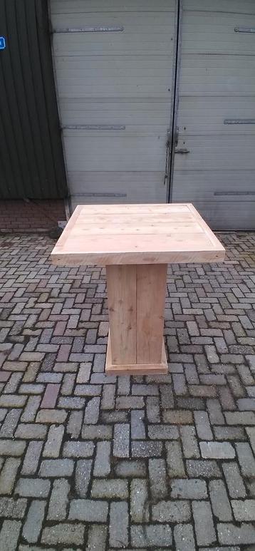 Te koop nieuwe statafel/bier tafel van douglashout