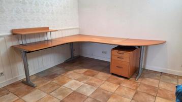 IKEA Efffektiv bureau met verrijdbaar bureauladekast - afbeelding 2 IKEA Efffektiv bureau met verrijdbaar bureauladekast - afbeelding 2