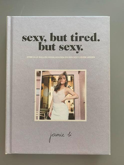 Boek: Sexy, but tired. But sexy NIEUW!, Boeken, Mode, Nieuw, Ophalen of Verzenden