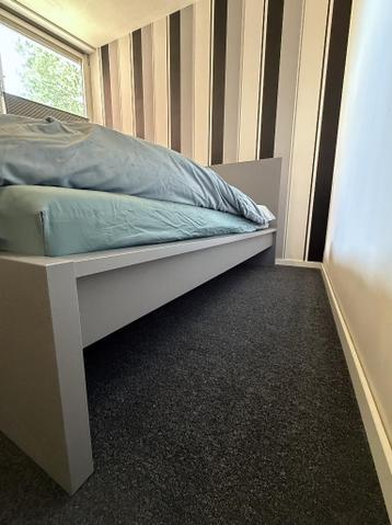 IKEA MALM bed grijs – inclusief matras (160x200) - afbeelding 3 IKEA MALM bed grijs – inclusief matras (160x200) - afbeelding 3