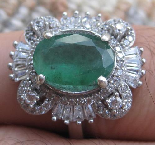 Smaragd design ring %100 natuurlijk smaragd 2,8 karaat, Sieraden, Tassen en Uiterlijk, Ringen, Zo goed als nieuw, Dame, 17 tot 18