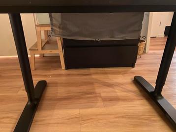 Ikea Bekant bureau zwart - afbeelding 2 Ikea Bekant bureau zwart - afbeelding 2