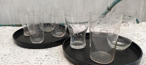 Glaasjes van dun gegraveerd glas 7 x voor € 12,50, Antiek en Kunst, Antiek | Glas en Kristal, Ophalen of Verzenden