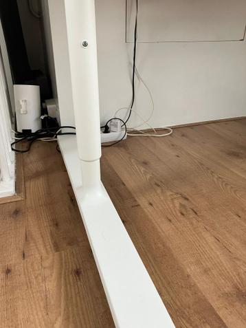 IKEA Bekant Mat Zwart Hoek bureau (links) - afbeelding 4 IKEA Bekant Mat Zwart Hoek bureau (links) - afbeelding 4