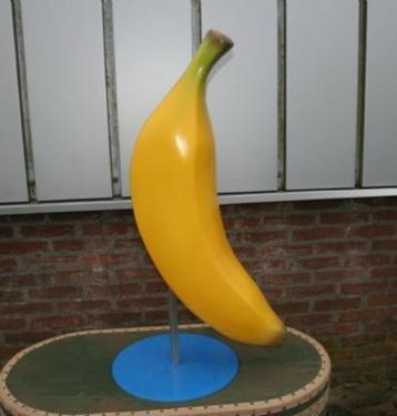 Banana on Stand 125 cm - banaan - bananen decoratie