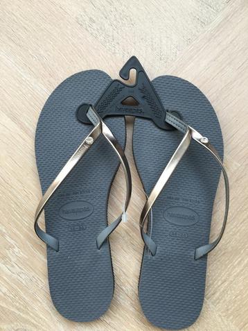 NIEUW: Havaianas slippers You Metallic Grey Silver maat 35