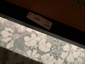 Bekant Ikea Bureau 140x60 - afbeelding 3 Bekant Ikea Bureau 140x60 - afbeelding 3