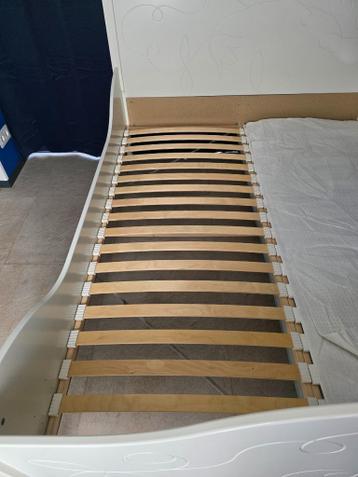 Ikea Kviby 2 persoonsbed 160x200 - afbeelding 6 Ikea Kviby 2 persoonsbed 160x200 - afbeelding 6