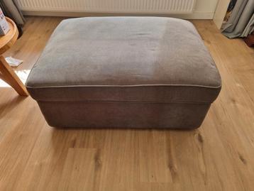 Grote poef/ voetenbank met opslag. KIVIK ikea - afbeelding 1 Grote poef/ voetenbank met opslag. KIVIK ikea - afbeelding 1