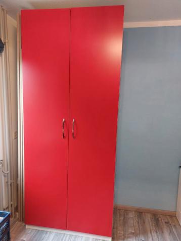 2x Rode IKEA Pax Kastdeuren 231x100cm + Handvatten - afbeelding 1 2x Rode IKEA Pax Kastdeuren 231x100cm + Handvatten - afbeelding 1
