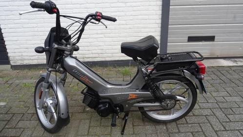 Tomos Quadro snor 25km/h in nieuwstaat 1ste eig 1341km €1199, Fietsen en Brommers, Brommers | Tomos, Zo goed als nieuw, Quadro