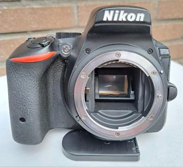 Nikon D5500 body ZGAN 11830 clicks