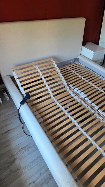 Tweepersoonsbed met elektrische lattenbodems - afbeelding 7 Tweepersoonsbed met elektrische lattenbodems - afbeelding 7