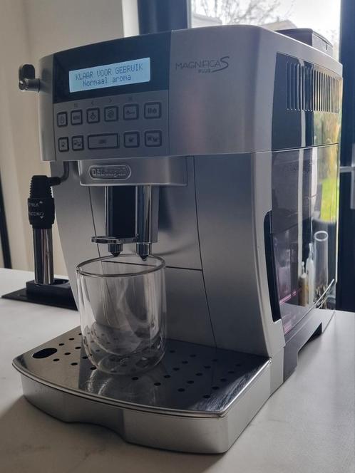 Delonghi Magnifica S Plus espresso/cappuccino, Witgoed en Apparatuur, Koffiezetapparaten, Zo goed als nieuw, Koffiemachine, Ophalen of Verzenden