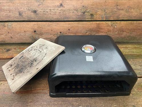 Pizza oven voor bbq, Tuin en Terras, Barbecue-accessoires, Zo goed als nieuw, Ophalen