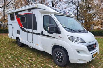 Fiat Burstner Travel Van 690 / Lengtebedden / XL-luifel