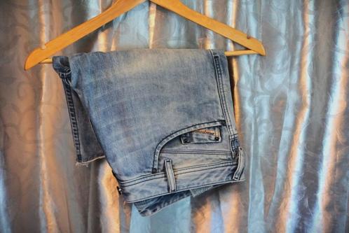 DIESEL Geweldige Blauwe Washed Jeans Shorts/Korte Broek 33 M, Kleding | Heren, Spijkerbroeken en Jeans, Zo goed als nieuw, W33 - W34 (confectie 48/50)